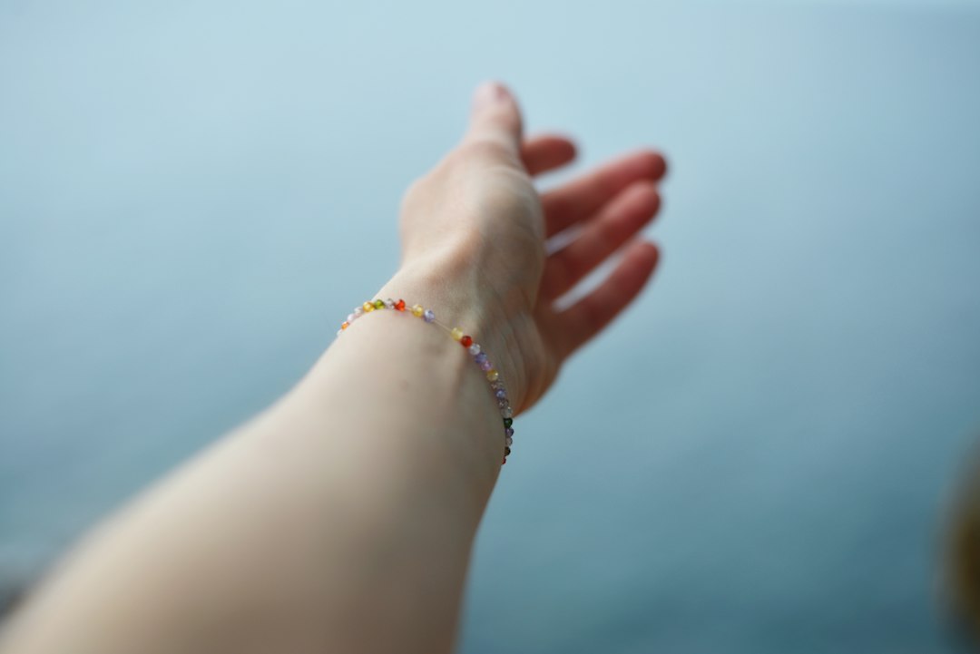How_to_Quickly_Develop_a_Patina_on_a_Bodhi_Seed_Bracelet_A_C